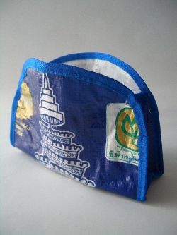 Kulturtasche - Reistaschen Unikate recycelter Kunststoff